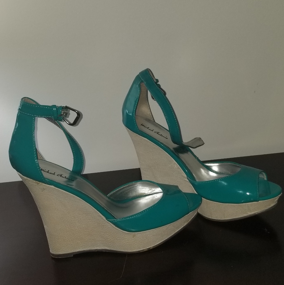 Open toe platforms color turquoise